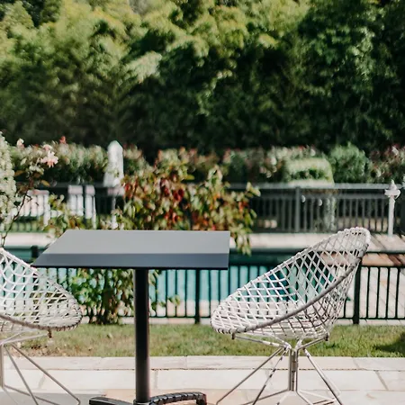 Les Freres Ibarboure Hotel