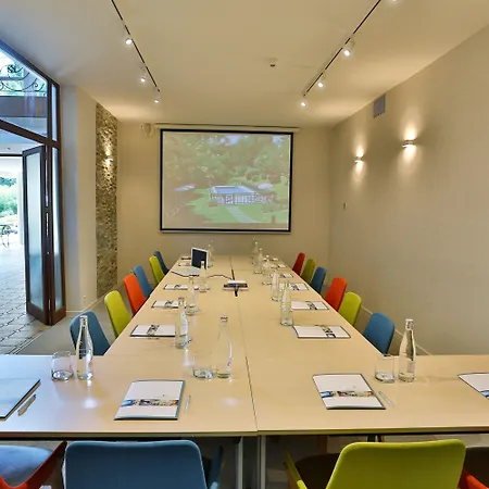 Hotel Les Frères Ibarboure - 4 étoiles, Extérieur Sensoriel Et Restaurant étoilé à
