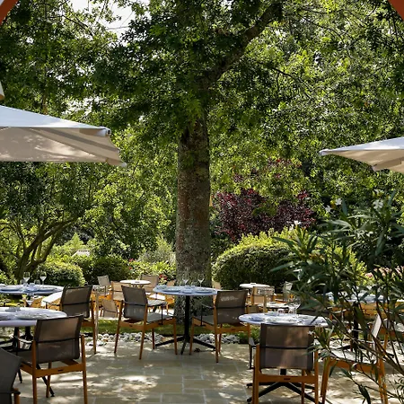 Les Frères Ibarboure - 4 étoiles, Extérieur Sensoriel Et Restaurant étoilé à Hotel 4*