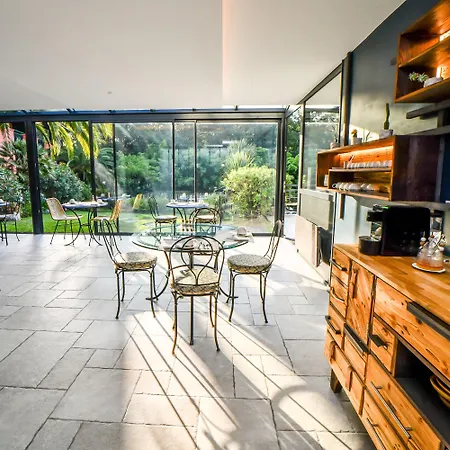 Les Frères Ibarboure - 4 étoiles, Extérieur Sensoriel Et Restaurant étoilé à 4*