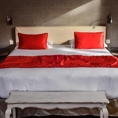 Les Frères Ibarboure - 4 étoiles, Extérieur Sensoriel Et Restaurant étoilé à Hotel Bidart
