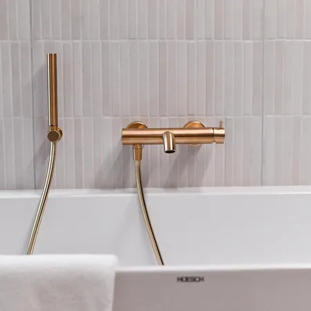 Les Frères Ibarboure - 4 étoiles, Extérieur Sensoriel Et Restaurant étoilé à Hotel