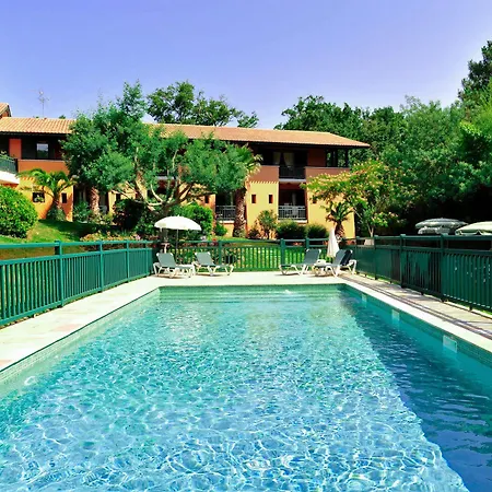 Les Freres Ibarboure Hotel 4*