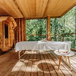 Les Freres Ibarboure - 4 Etoiles, Exterieur Sensoriel Et Restaurant Etoile A