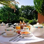 Les Freres Ibarboure - 4 Etoiles, Exterieur Sensoriel Et Restaurant Etoile A 4* Bidart