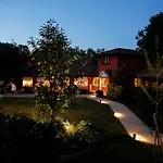 Les Freres Ibarboure - 4 Etoiles, Exterieur Sensoriel Et Restaurant Etoile A 4*