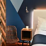 Les Freres Ibarboure - 4 Etoiles, Exterieur Sensoriel Et Restaurant Etoile A