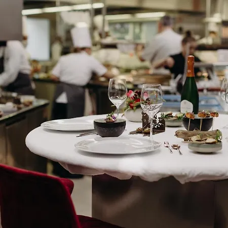 Les Freres Ibarboure - 4 Etoiles, Exterieur Sensoriel Et Restaurant Etoile A Hotel Bidart