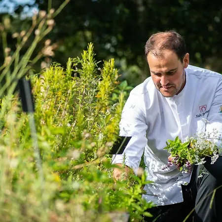 Les Freres Ibarboure - 4 Etoiles, Exterieur Sensoriel Et Restaurant Etoile A Bidart