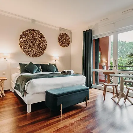 Les Freres Ibarboure - 4 Etoiles, Exterieur Sensoriel Et Restaurant Etoile A 4* Bidart
