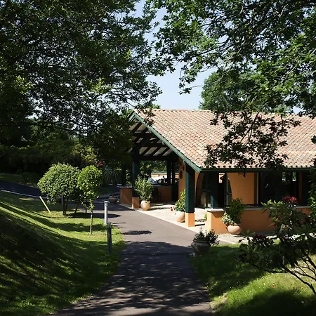 Les Freres Ibarboure - 4 Etoiles, Exterieur Sensoriel Et Restaurant Etoile A Hotel Bidart