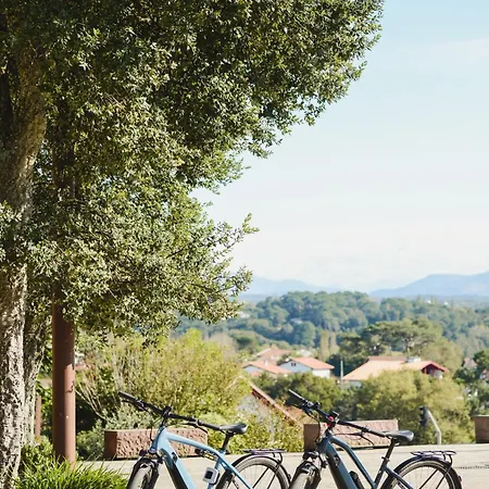 Hotel Les Freres Ibarboure - 4 Etoiles, Exterieur Sensoriel Et Restaurant Etoile A 4*