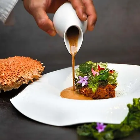Les Freres Ibarboure - 4 Etoiles, Exterieur Sensoriel Et Restaurant Etoile A 4* Bidart