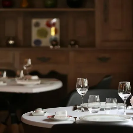 Les Freres Ibarboure - 4 Etoiles, Exterieur Sensoriel Et Restaurant Etoile A