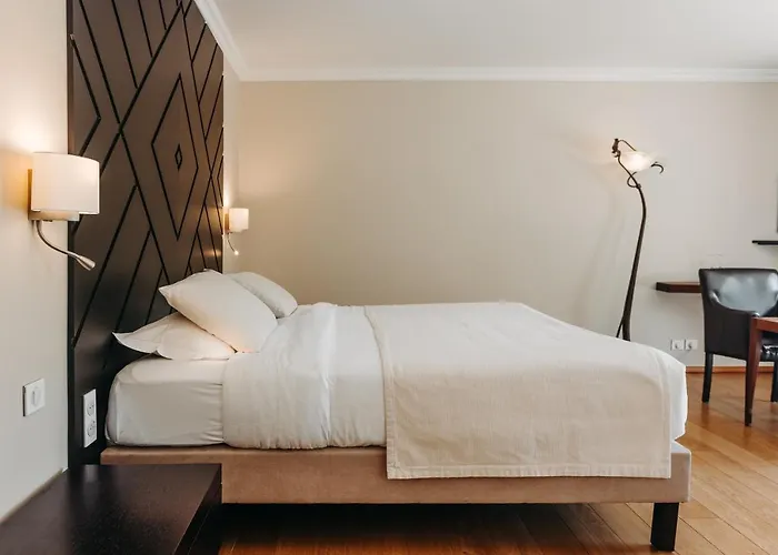 Les Frères Ibarboure - 4 étoiles, Extérieur Sensoriel Et Restaurant étoilé à Bidart