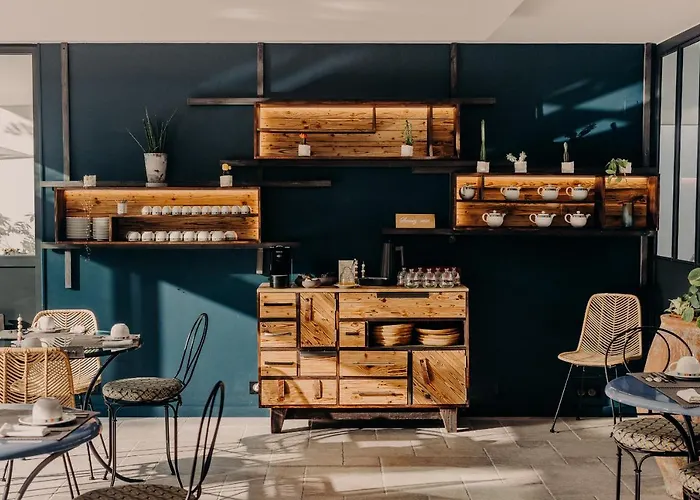 Hotel Les Frères Ibarboure - 4 étoiles, Extérieur Sensoriel Et Restaurant étoilé à