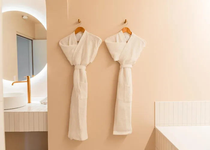 Les Frères Ibarboure - 4 étoiles, Extérieur Sensoriel Et Restaurant étoilé à Hotel 4*