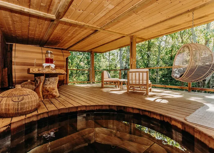 Les Frères Ibarboure - 4 étoiles, Extérieur Sensoriel Et Restaurant étoilé à 4*