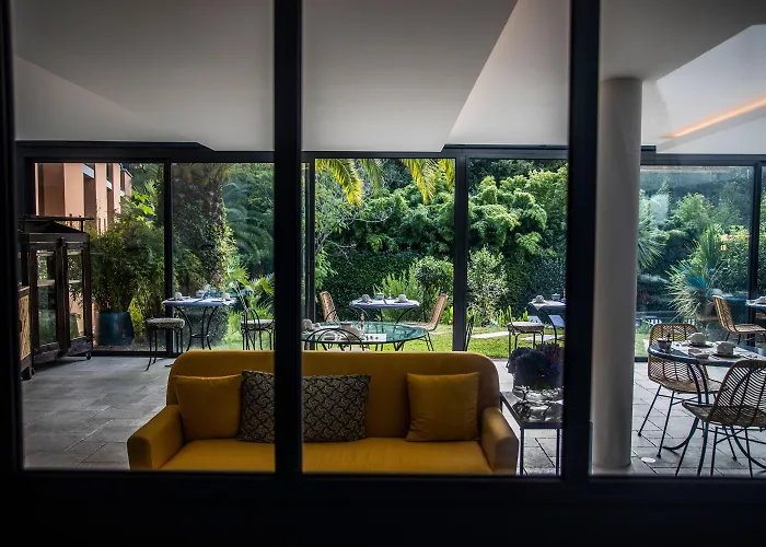 Hotel Les Frères Ibarboure - 4 étoiles, Extérieur Sensoriel Et Restaurant étoilé à Bidart