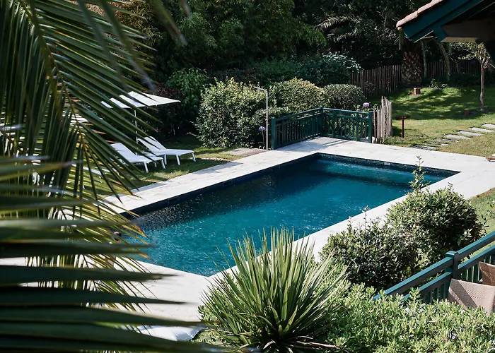 Hotel Les Frères Ibarboure - 4 étoiles, Extérieur Sensoriel Et Restaurant étoilé à 4*