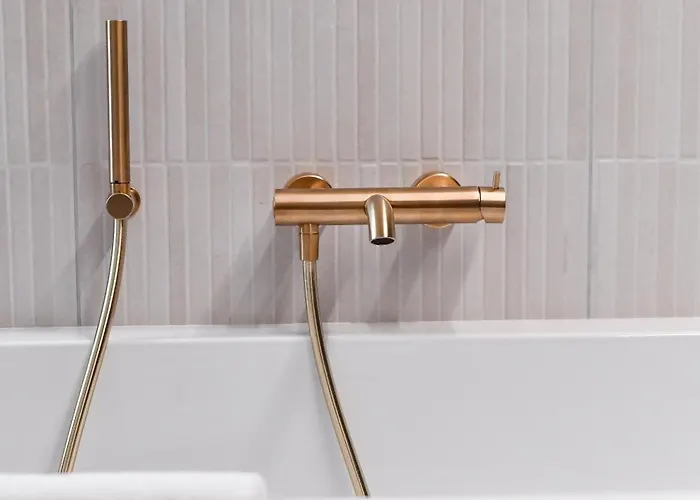 Les Frères Ibarboure - 4 étoiles, Extérieur Sensoriel Et Restaurant étoilé à Hotel